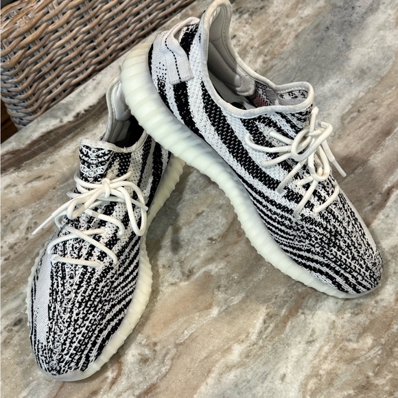 Men’s ADIDAS Yeezy Boost 350 V2 Sneakers- Size 12 - Picture 7 of 12